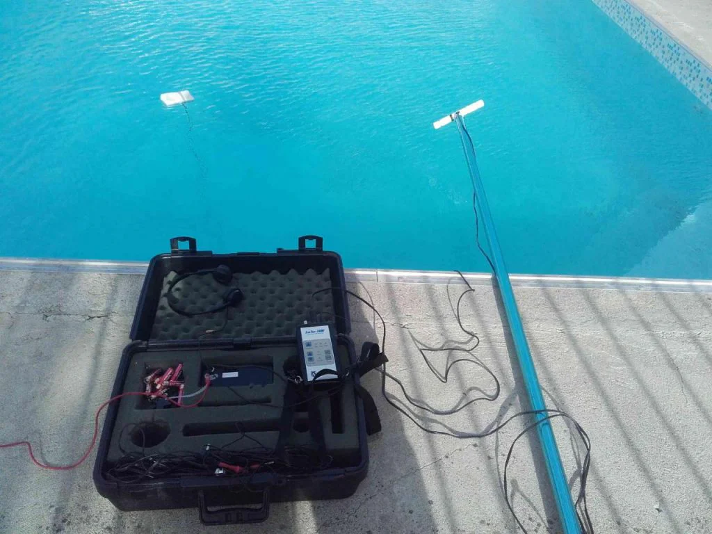 test acoustique pour détecter des fuites de piscine